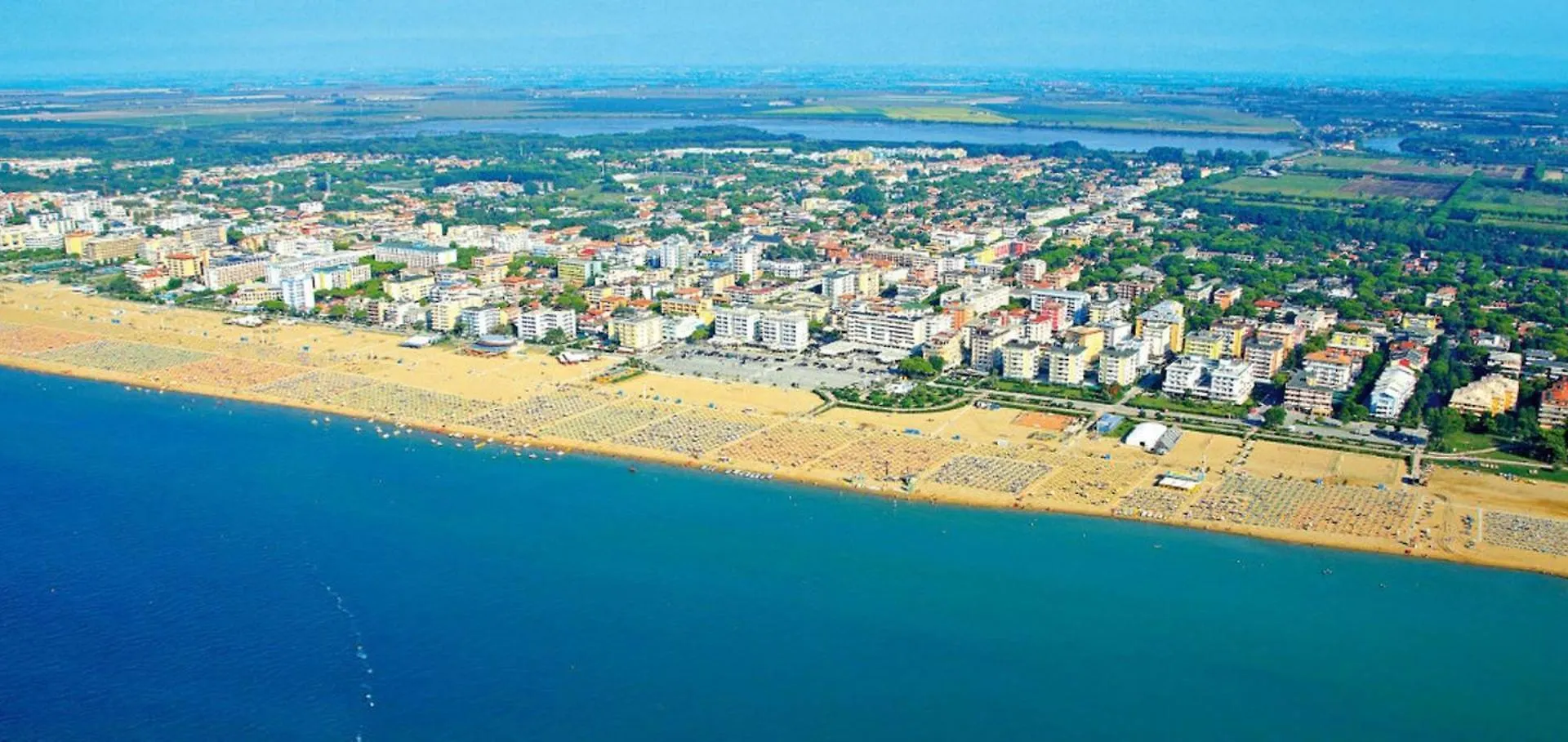 Lovely Flat Facing The Swimming Pool Caorle Apartamento